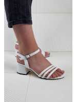 Beyaz Rahat Kadın Sandalet