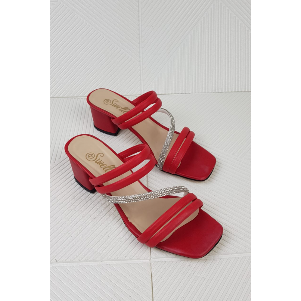 Kırmızı Taş Detaylı Topuklu Sandalet Terlik